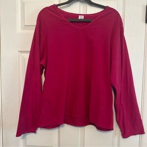Women's V-Neck Long Sleeve Top - Red